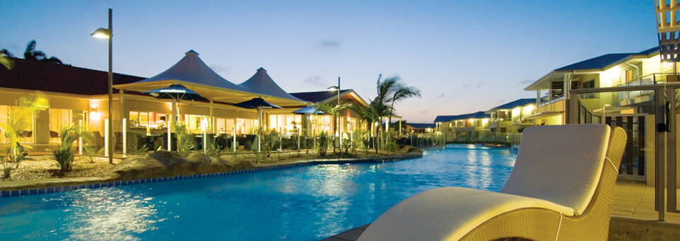 Oaks Pacific Blue Resort Pool