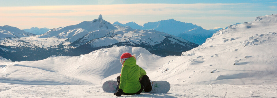 Snowboarder auf Skipiste in Whistler