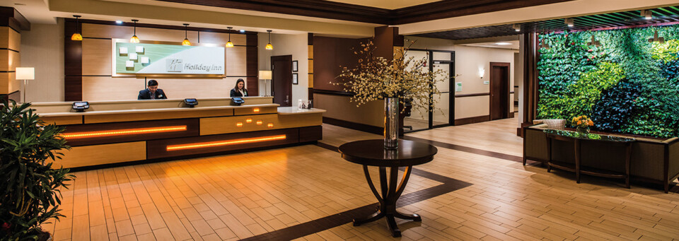Lobby des Holiday Inn Hasbrouck Heights Jersey