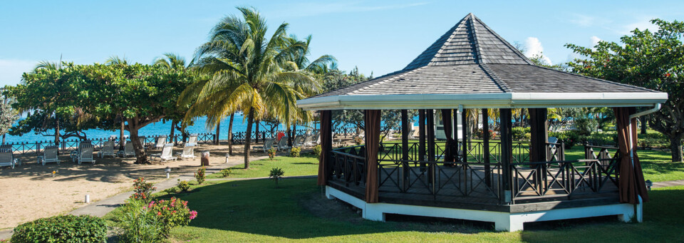 Garten des Coyaba Beach Resort auf Grenada