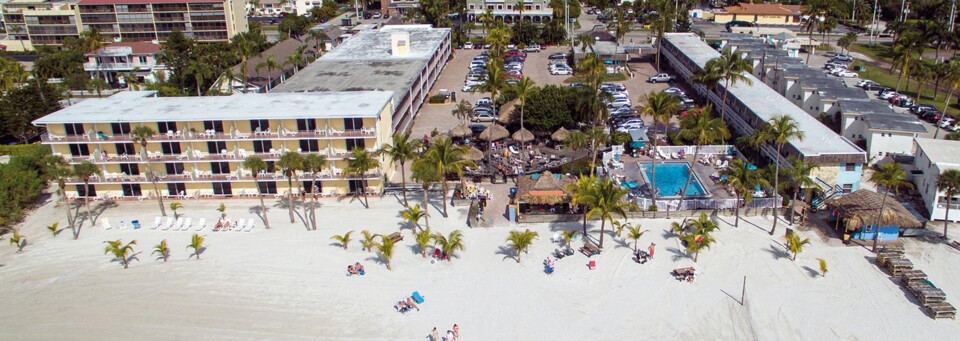 Außenansicht Outrigger Beach Resort