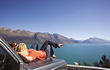 Autopause mit Sicht auf den Lake Wakatipu