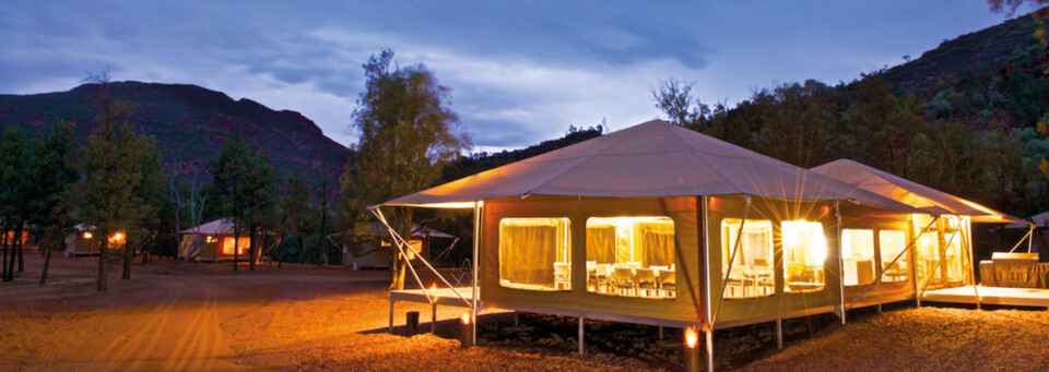 Außenansicht des Ikara Safari Camp