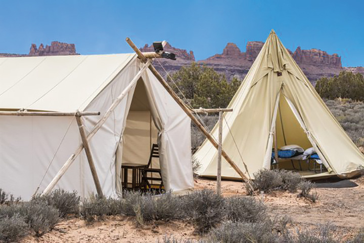Safari Zelt mit Tipi des Moab Under Canvas© 
