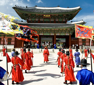 Gyeongbokgung Palast - Wachablösung Gyeongbokgung Palast - Wachablösung