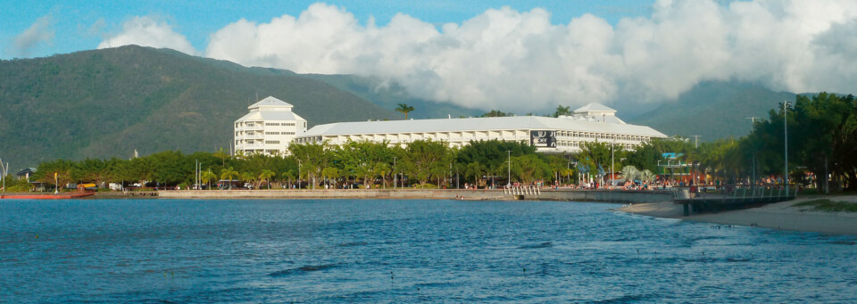 Blick auf das Shangri La Hotel in Cairns