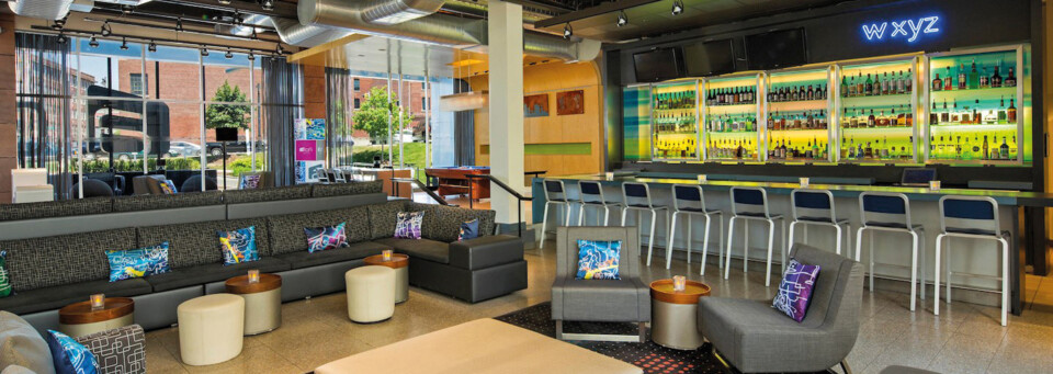 Bar des Aloft Milwaukee Downtown