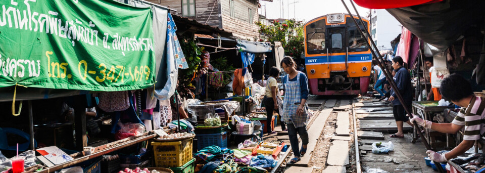 Mae Klong Railway Market