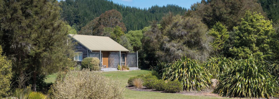 Abel Tasman Lodge Chalet Außenansicht
