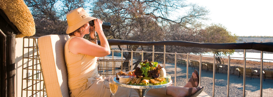 Restcamp Okaukuejo Etosha Nationalpark Beispiel Premier Waterhole Chalet