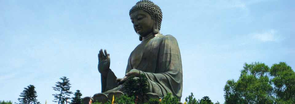 Große Buddha Statue im Po Lin Kloster