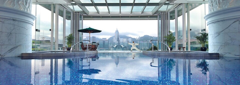 Pool des The Peninsula Hong Kong
