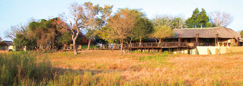 Safari Lodge Außenansicht Umkumbe Safari Lodge Sabi Sands Wildreservat