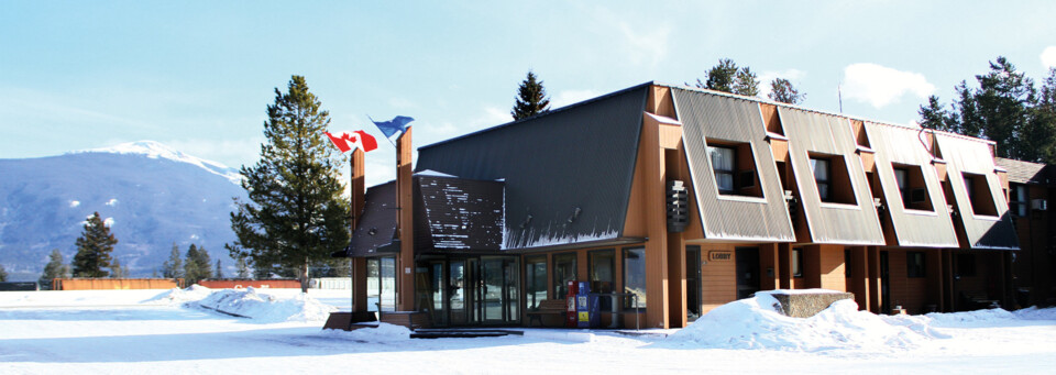 Außenansicht Marmot Lodge Jasper