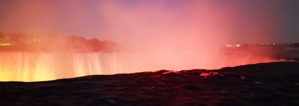 Light-up-the-Falls Niagarafälle - Ostkanada Reisebericht