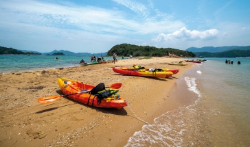 Kayak fahren am Strand von Hong Kong
