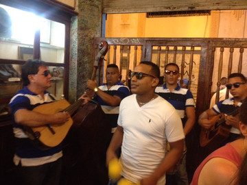 Reisebericht Havanna: Typische Bodega mit Live Musik in Havanna