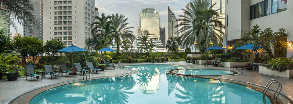 Pool im Rembrandt Hotel & Suites Bangkok