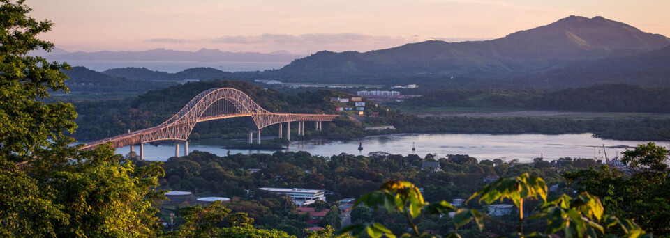 Panama Kanal Sonnenuntergang