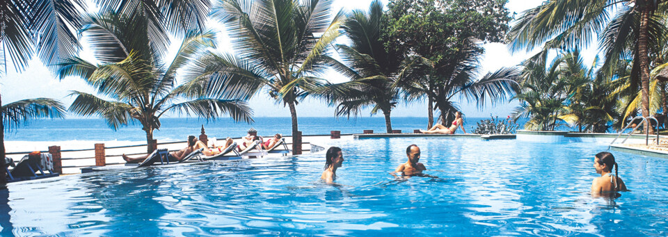 Pool Manaltheeram Ayurveda Beach Village