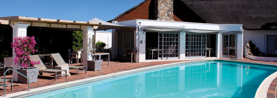 Pool der Whale Rock Luxury Lodge in Hermanus