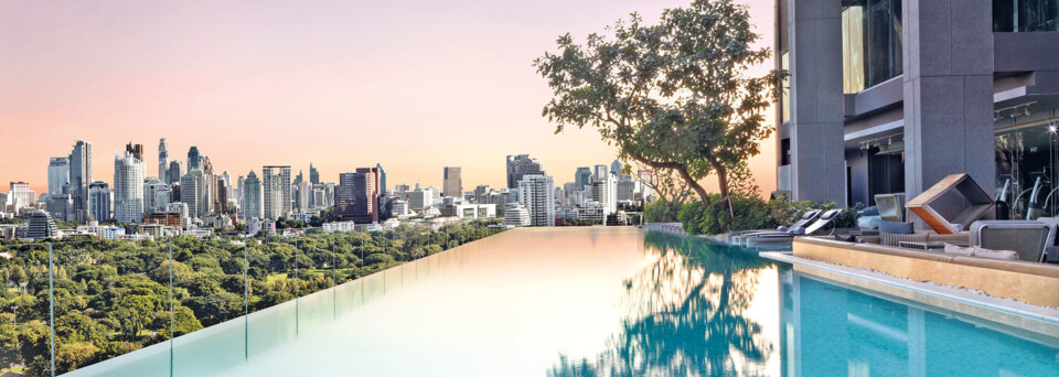 Pool mit Blick über Bangkok - SO Bangkok