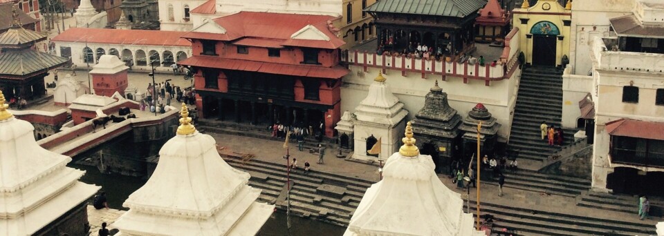 Verbrennungen am Bagmati Fluss