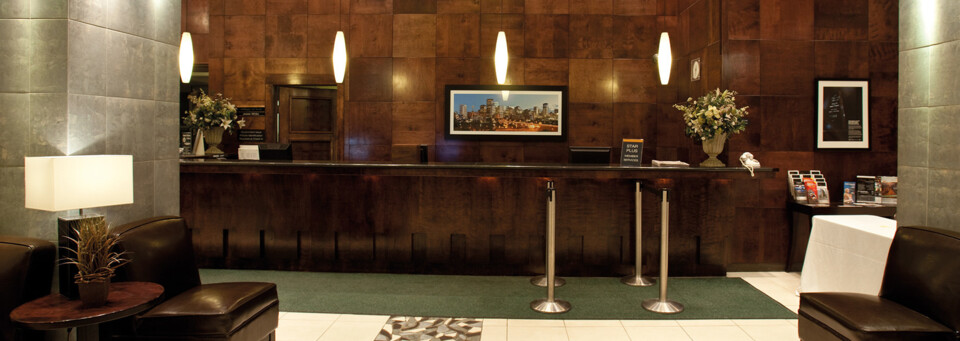 Lobby des Sandman Hotel Calgary City Centre