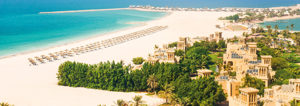 Hilton Al Hamra Beach & Golf Resort - Außenansicht