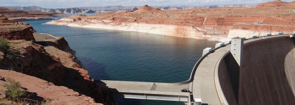 Lake Powell - Glen Canyon Dam