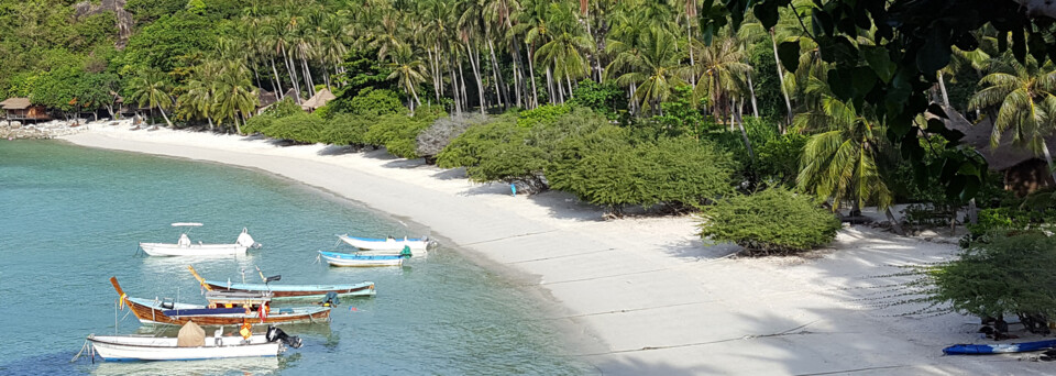 Reisebericht Thailand : Blick vom Balkon des Haad Tien Beach Resort auf die Shark Bay