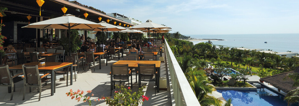 Terrasse und Restaurant des The Cliff Resort & Residences Mui Né