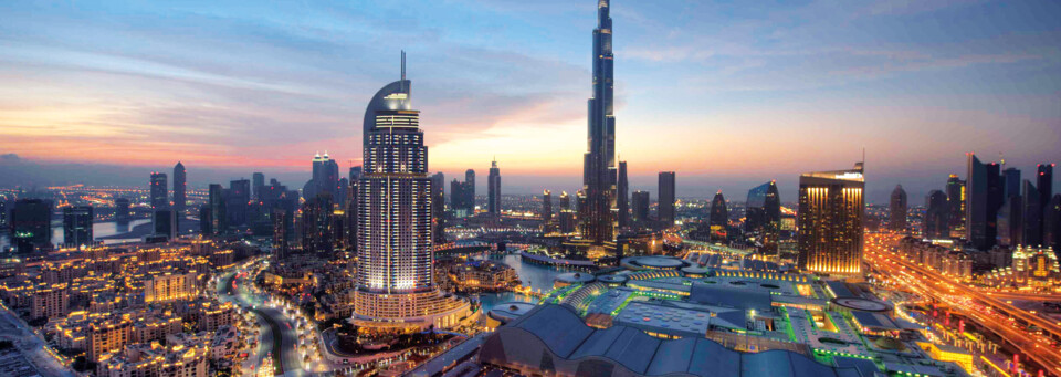 Skyline Dubai bei Nacht