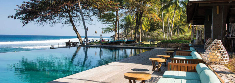 Pool des Jeeva Klui Resort auf Lombok