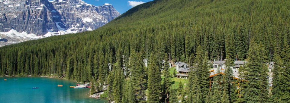 Außenansicht der Moraine Lake Lodge