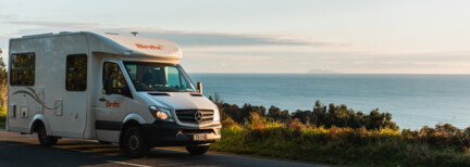 Campervan in Auckland - Britz Venturer