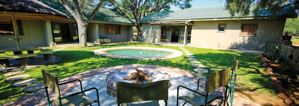 Pool der Otjiwa Safari Lodge 