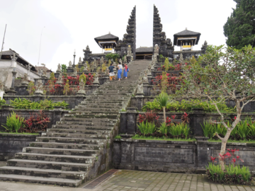 Besakih Tempel im Osten Balis
