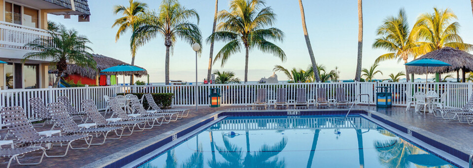 Pool Outrigger Beach Resort Fort Myers Beach