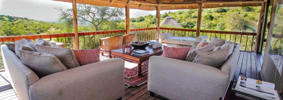 Loungebereich der Bukela Game Lodge im Amakhala Game Reserve