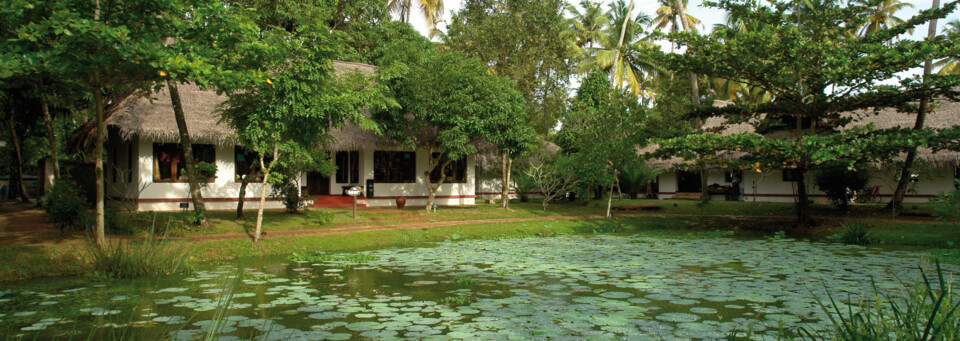 Garten des Marari Beach Resort in Mararikulam